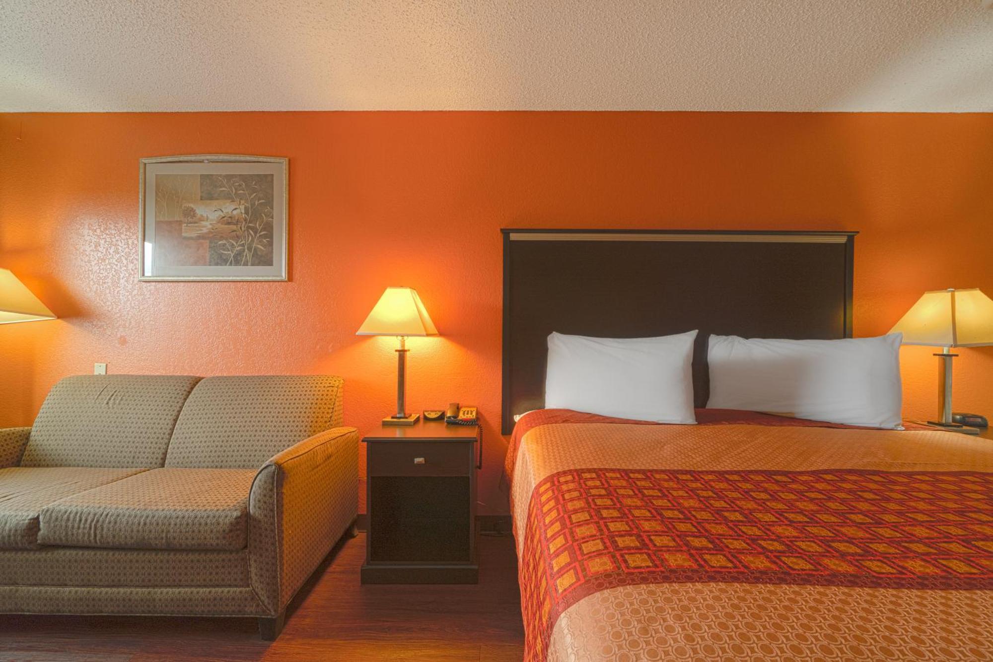 Regency Inn & Suites By Oyo Bay City Tx Exterior foto