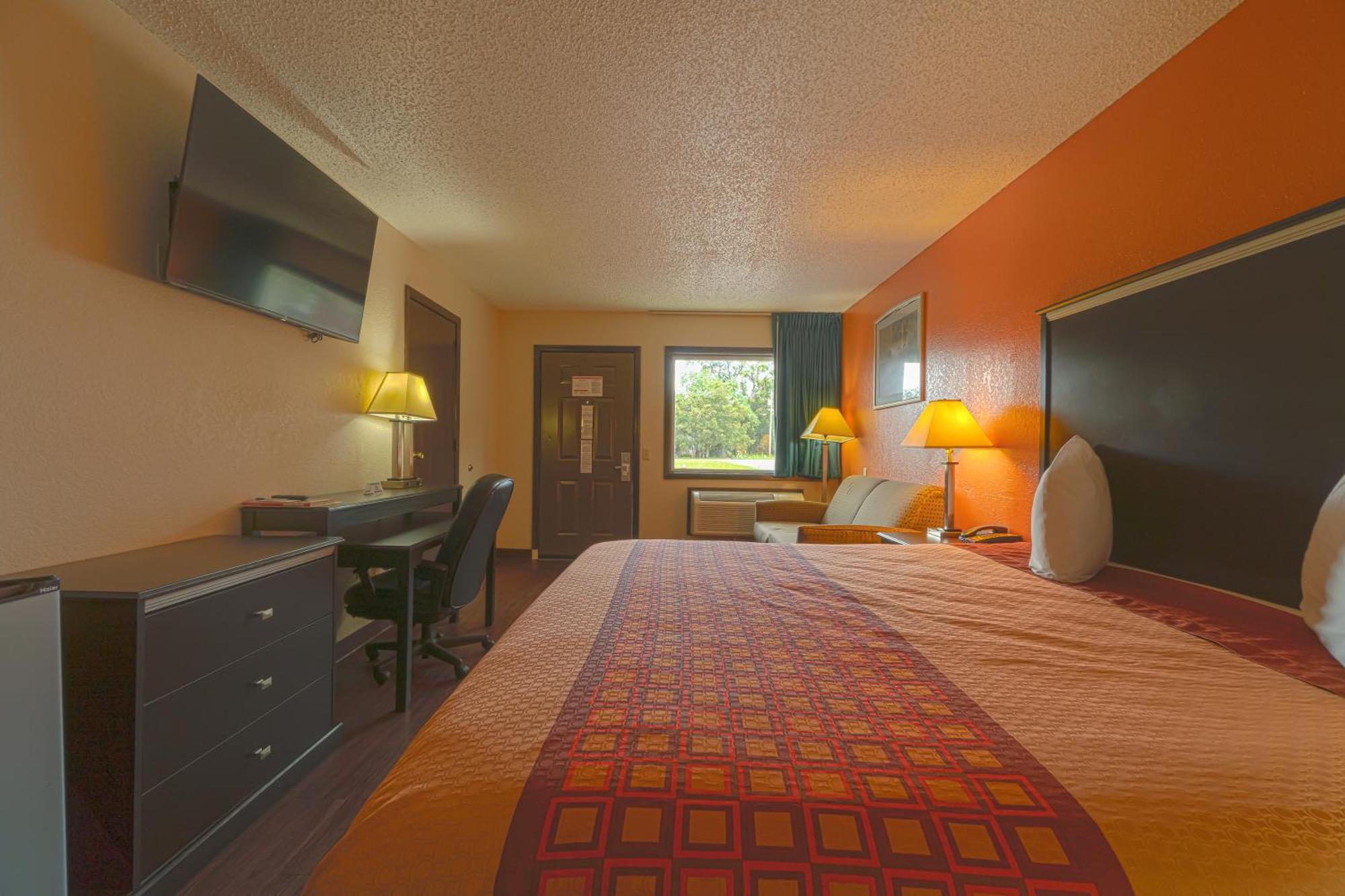 Regency Inn & Suites By Oyo Bay City Tx Exterior foto