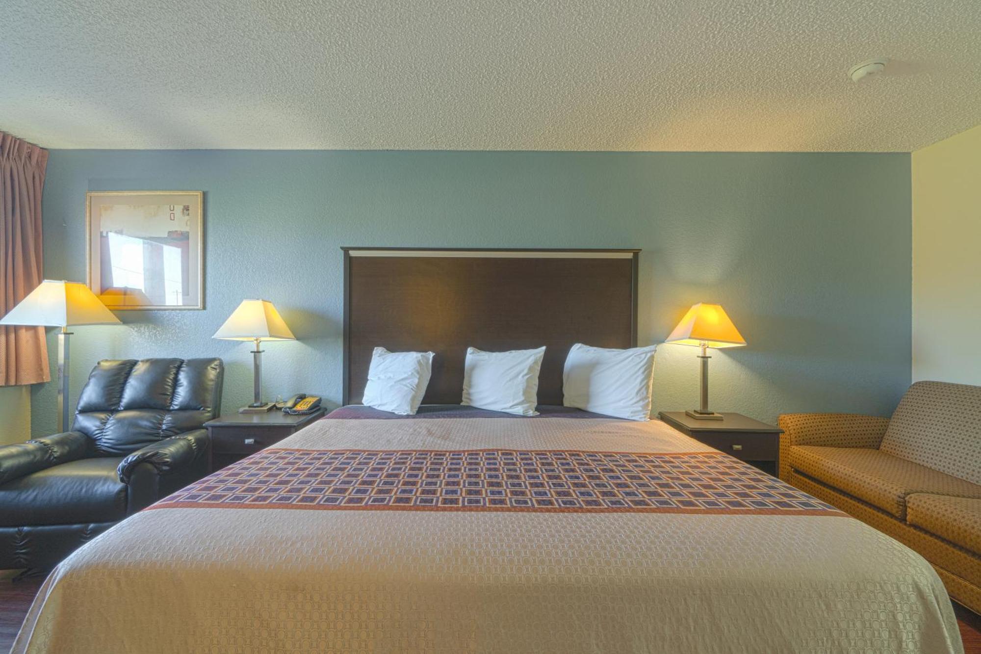 Regency Inn & Suites By Oyo Bay City Tx Exterior foto