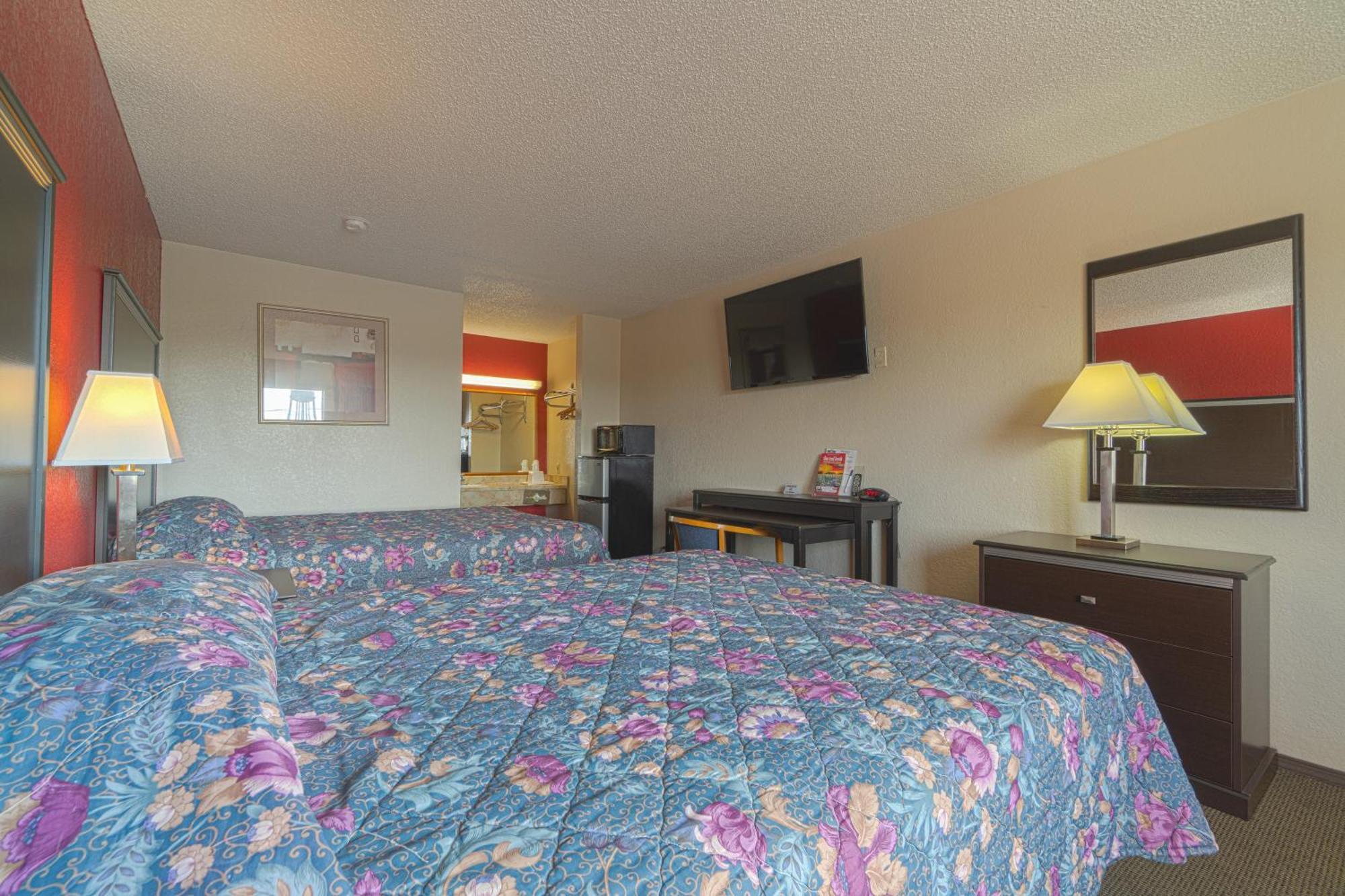 Regency Inn & Suites By Oyo Bay City Tx Exterior foto