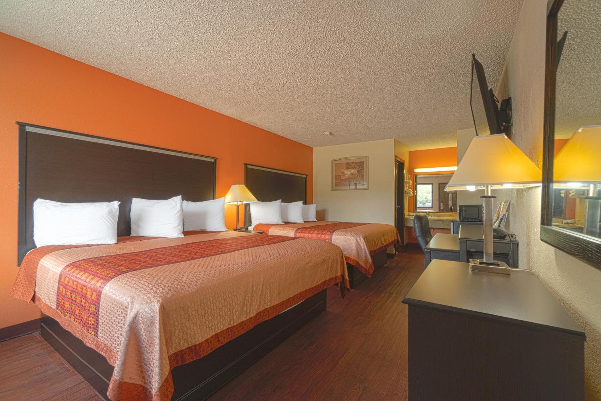 Regency Inn & Suites By Oyo Bay City Tx Exterior foto