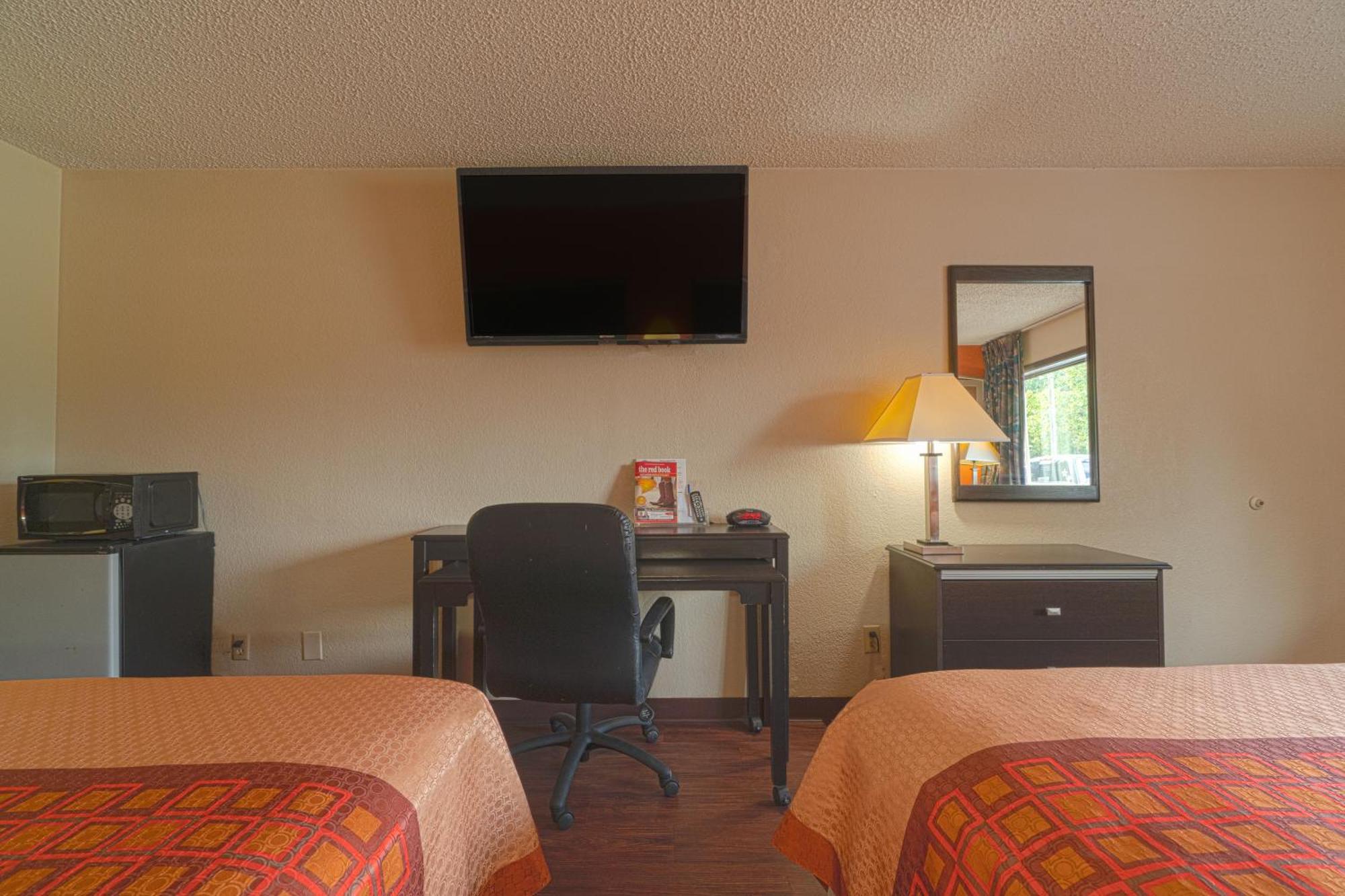 Regency Inn & Suites By Oyo Bay City Tx Exterior foto